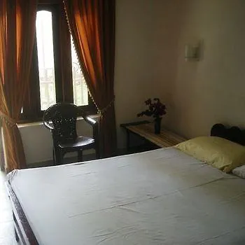 Sri Lak Inn Negombo 2*,