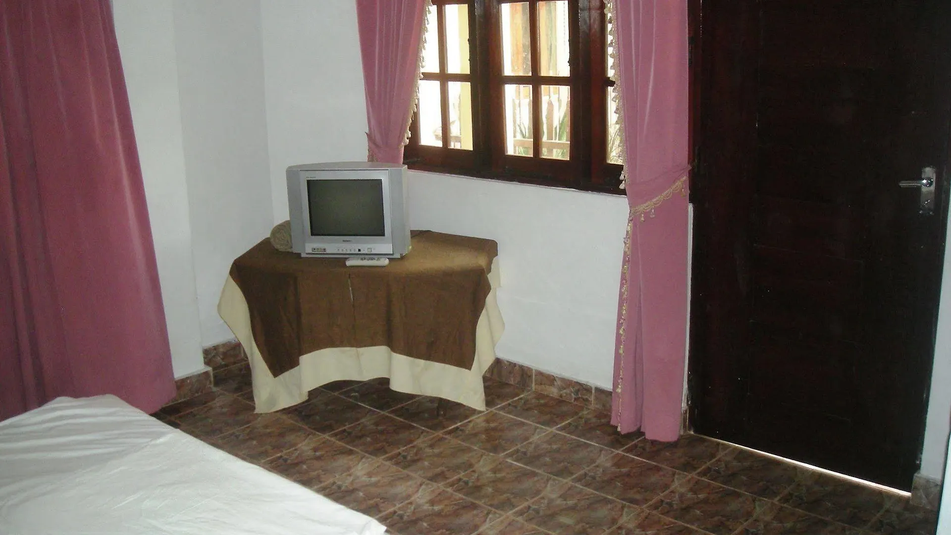Hotel Sri Lak Inn Negombo