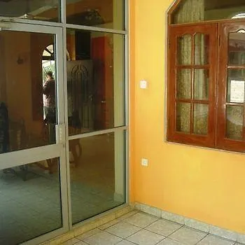 Sri Lak Inn Negombo Hotel